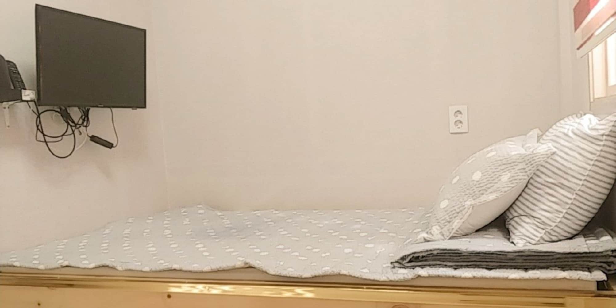 Coco Capsule Guesthouse Пусан Екстер'єр фото